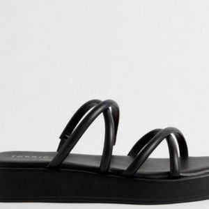 Torrid 9.5 W Wide Platform Sandals Flats Worn Once